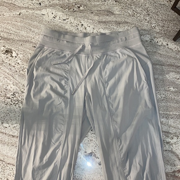 Lululemon Grey jogger - Picture 3 of 6